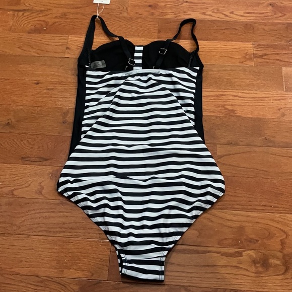 NWT striped one piece swimsuit XL - Picture 4 of 6